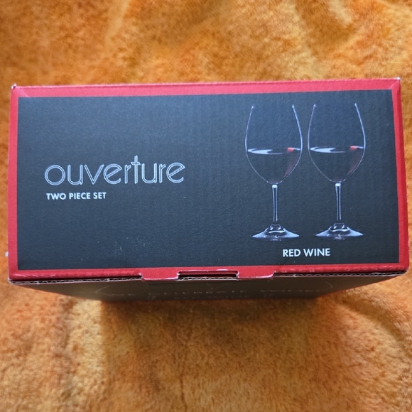 Riedel Wine Glass Box with Red and Black Design - Picture 2 of 5